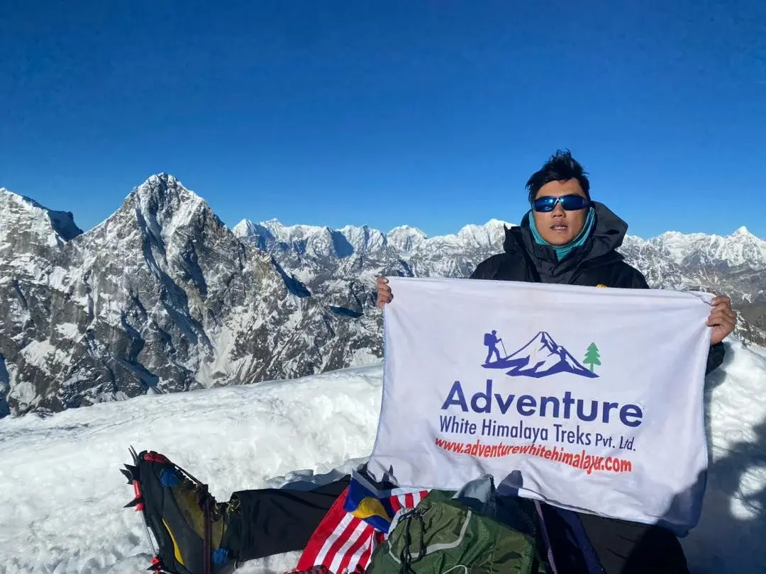 Lobuche Peak Climbing With Everest Base Camp - Adventure White Himalaya